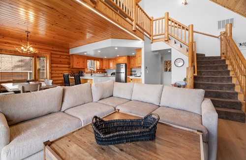 Patton House | 3 Cubs Lakefront Cabin - Lakefront, Dock, Hot Tub, Foosball, Ping Pong, Lake View