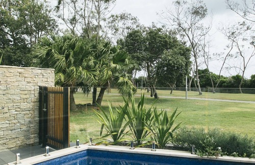 Byron Bay Apartment | 3/Fortyfive on Lawson - luxury absolute beachfront