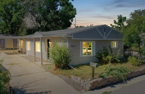 Federal Heights House | 3 King beds with yard near the famous Water World