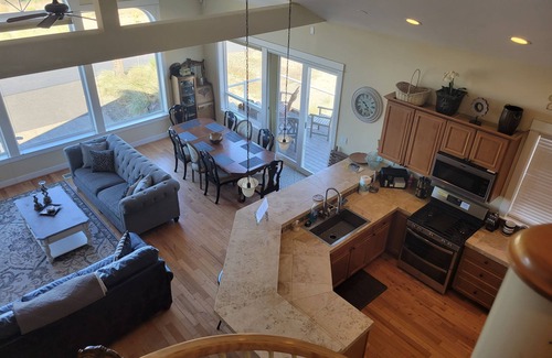 Oceanside Villa | 3 Master Suites, Spa, Pool table, Game room, views