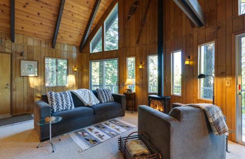 Arnold House | 3 Mi to Big Trees State Park Cabin with Deck