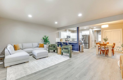 Sunset House | 3 Mi to Boise River Greenbelt: Home w/Fenced Yard