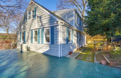 White Plains House | 3 Mi to Downtown: Spacious White Plains Home