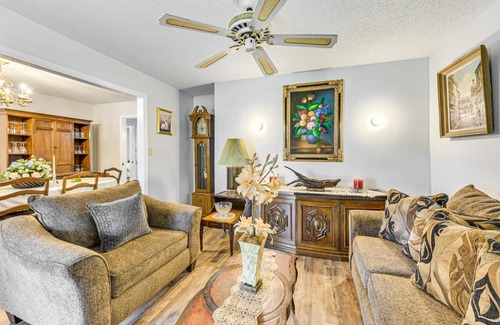 Beaufort House | 3 Mi to Dtwn Beaufort Quiet Family Home with Yard