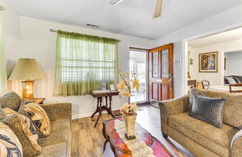 Beaufort House | 3 Mi to Dtwn Beaufort Quiet Family Home with Yard