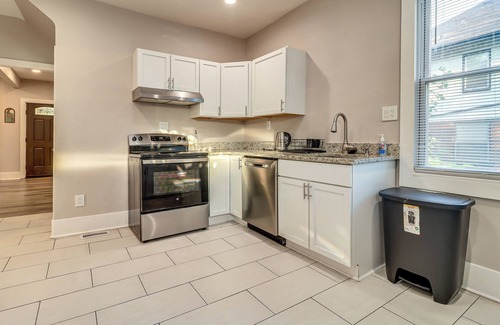 Detroit House | 3 Mi to Dtwn Detroit: Spacious Home w/Yard!