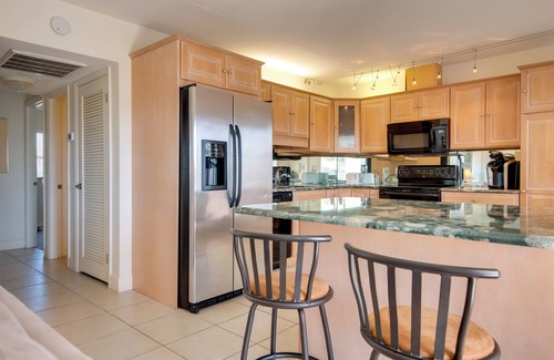 Vero Beach Apartment | 3 Mi to Ocean: Riverfront Apartment in Vero Beach!