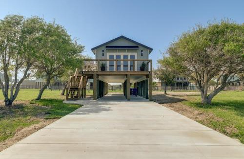 Rockport House | 3 Mi to Rockport Beach Home Near Aransas Bay