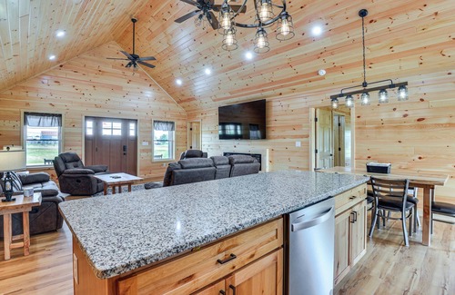 Frontenac Cottage | 3 Mi to St Lawrence River: Spacious Ranch Home