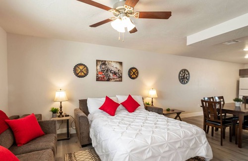 Cedar City Apartment | ♥ 3 Miles to Shakespeare/SUU ♥ 3 Kings ♥ 400+WiFi