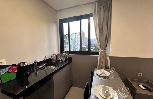 Centro Apartment | 3 Min Beach | Couple Pool, Sauna, Gym Games