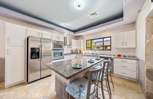 Opal Villa | 3 Min To Beach W Pool, Jacuzzi & Gym By Top Tier