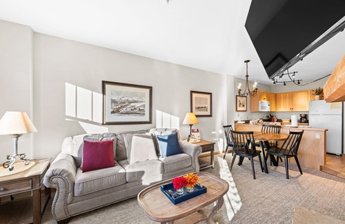 River Run Condo | 3 min Walk to Gondola, Private Balcony w/Decrum Square & Mountain Views
