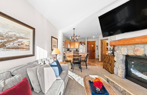 River Run Condo | 3 min Walk to Gondola, Private Balcony w/Decrum Square & Mountain Views