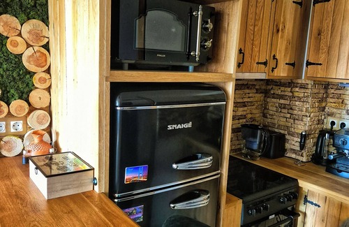 Kvartal Noviya Grad Apartment | 3 min walk to ski lift, free parking, cozy flat & mountain view
