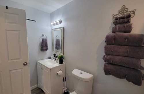 Brazos House | 3 mins to All Things Waco: Casita