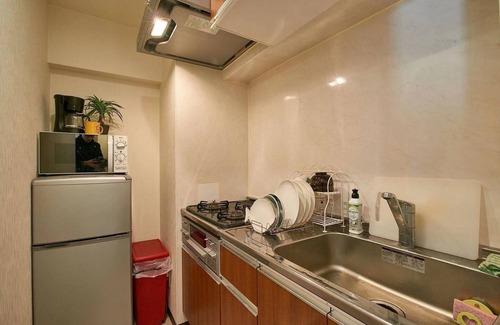 Hyakunincho Apartment | 3 minutes from downtown Shinjuku on the JR ShinOk - Shinjuku Downtown JR ShinOkubo Line 3 minutes Free WiFi near Korea Street /Shinjuku-ku Tokyo
