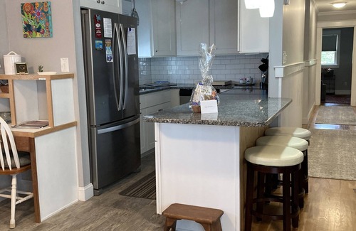 Colington House | 3 minutes from the beach, dog-friendly home at MP 6 in Kill Devil Hills