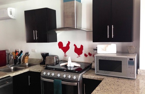 Cerritos House | 3 months-Annual Rent Priv. House Beach+Rooftop+Jacuzzi