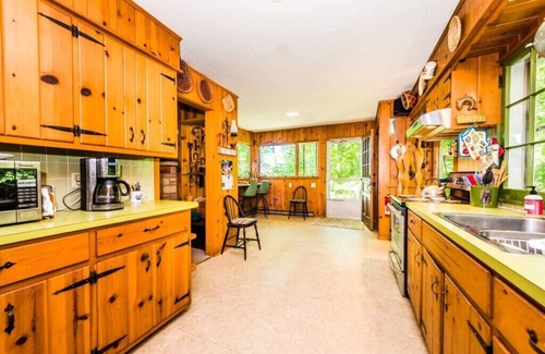 Sawyer Cottage | (3 Nt June Min!) Sawyer Lakefront Home With Private Beach!