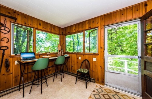 Sawyer Cottage | (3 Nt June Min!) Sawyer Lakefront Home With Private Beach!
