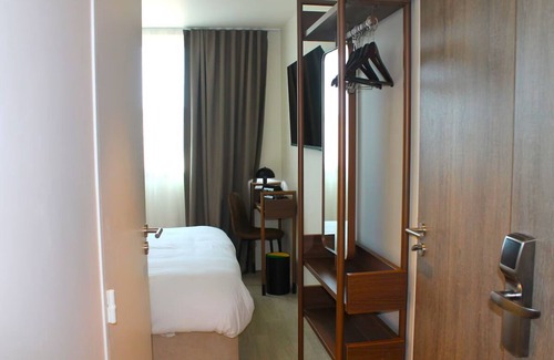 Signes Hotel | 3 Perfect Hideaway w/Pool and Dining, Close to Circuits & Adventure Parks