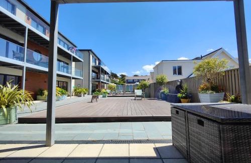 Mortehoe Apartment | 3 Putsborough - Luxury Apartment at Byron Woolacombe, only 4 minute walk to Woolacombe Beach!