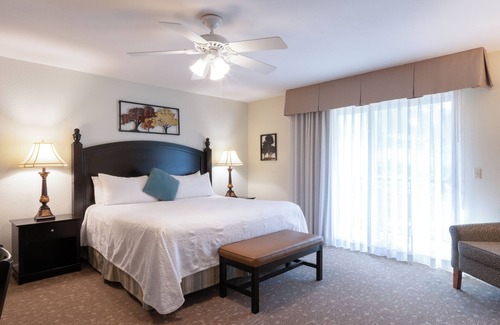 San Diego Country Estates Hotel | 3 Relaxing Units | 2BR with Pool, Kitchen, Balcony & Free Parking