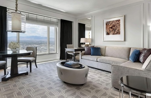 Las Vegas House | 3 Relaxing Units! Outdoor Pool, FREE Parking Close to The Lion Habitat Ranch!