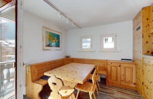 La Punt-Chamues-ch Apartment | 3-room apartment on the 2nd floor, approx.