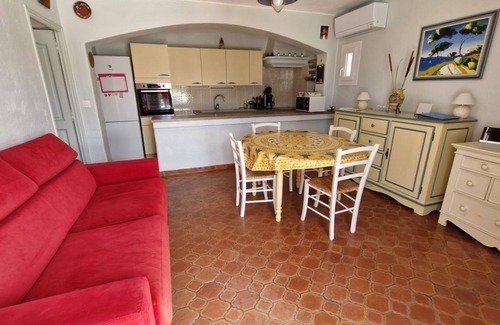 Bandol Apartment | 3-room apartment BAS DE VILLA with private pool.