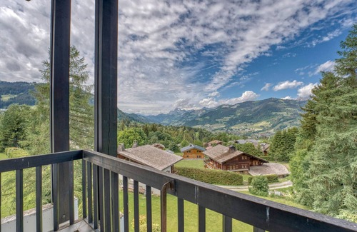 Le Planellet Apartment | 3-Room Apartment with Fireplace and Wifi in Megève, Near the Slopes
