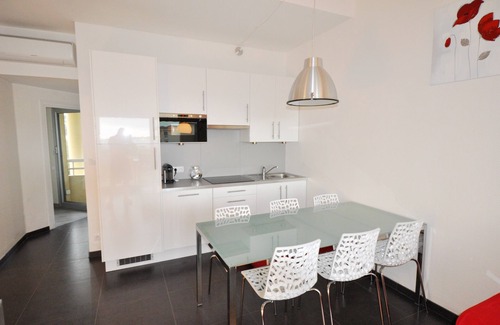 Golfe Juan Apartment | 3 rooms on top floor, panoramic sea view, swimming pool, air conditioning, garage