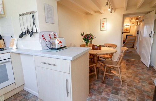 Lansallos Cottage | 3 ROSE COTTAGES, romantic, character holiday cottage in Polperro
