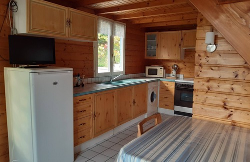 Baume-les-Dames Ski Chalet | 3-star gîte, green setting, close to shops, free WiFi