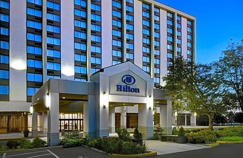 Hasbrouck Heights Hotel | 3-Star Hotel ∙ Hilton Hasbrouck Heights-Meadowlands