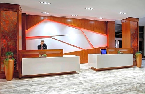 Crabtree Hotel | 3-Star Hotel ∙ Raleigh Marriott Crabtree Valley