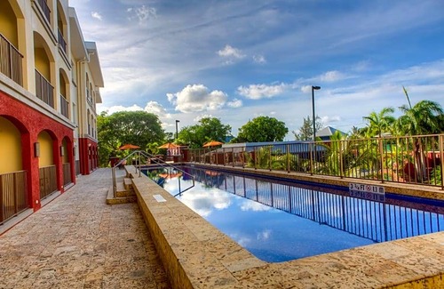 Hastings Hotel | 3-Star Hotel ∙ Courtyard by Marriott Bridgetown, Barbados
