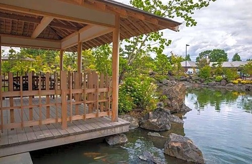 Lebanon Hotel | 3-Star Hotel ∙ Best Western Premier Boulder Falls Inn