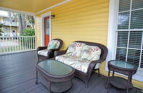 Historic Downtown Apalachicola Hotel | 3-Star Hotel ∙ Coombs Inn & Suites, Ascend Hotel Collection