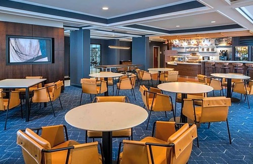 Covington Hotel | 3-Star Hotel ∙ Courtyard by Marriott Covington / Mandeville