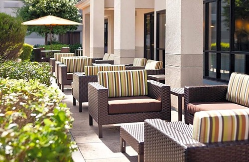 Oakland Hotel | 3-Star Hotel ∙ Courtyard by Marriott Oakland Airport