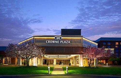 Warwick Hotel | 3-Star Hotel ∙ Crowne Plaza Providence-Warwick (Airport), an IHG Hotel