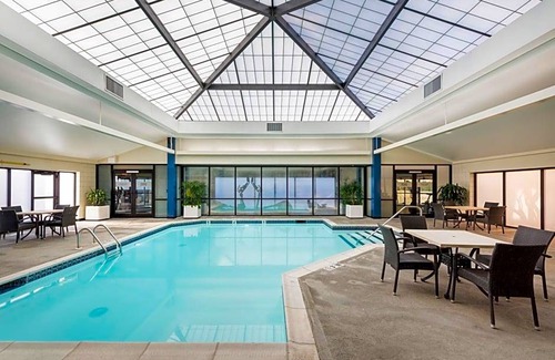 Warwick Hotel | 3-Star Hotel ∙ Crowne Plaza Providence-Warwick (Airport), an IHG Hotel