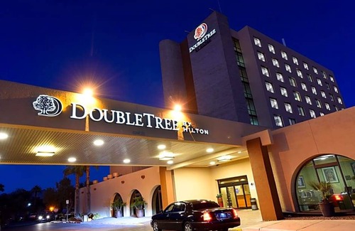 Tucson Hotel | 3-Star Hotel ∙ DoubleTree by Hilton Tucson-Reid Park