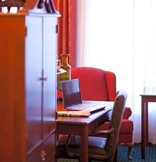 Cypress Gardens Hotel | 3-Star Hotel ∙ EconoLodge Winter Haven