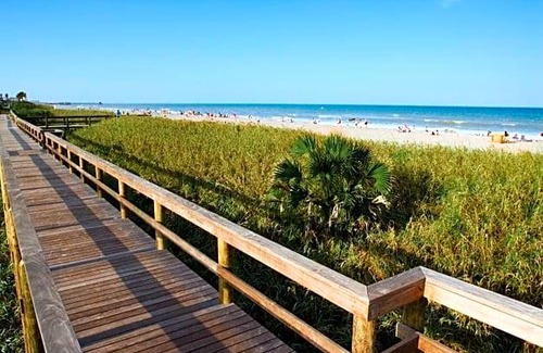 Cocoa Beach Hotel | 3-Star Hotel ∙ Four Points by Sheraton Cocoa Beach