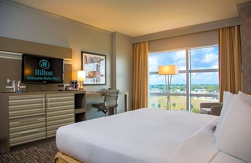 Melbourne Hotel | 3-Star Hotel ∙ Hilton Melbourne