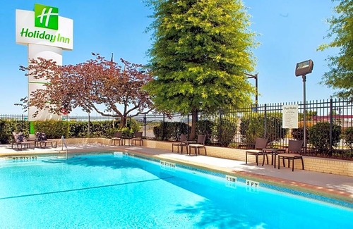 Downtown Little Rock Hotel | 3-Star Hotel ∙ Holiday Inn Little Rock - Presidential Downtown, an IHG Hotel