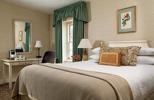 Monroe Ward Hotel | 3-Star Hotel ∙ Linden Row Inn